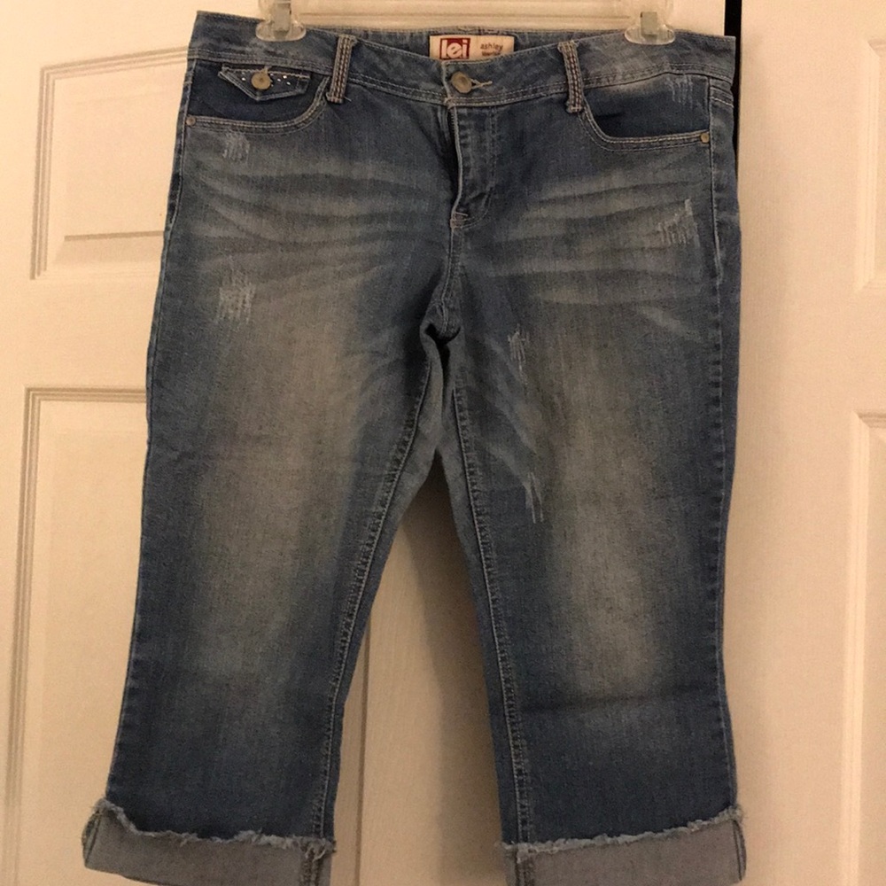 Capris